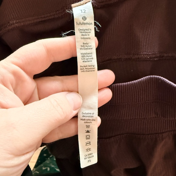 Lululemon Dance Studio Mid Rise Jogger Burgundy Size 12 - Picture 5 of 5